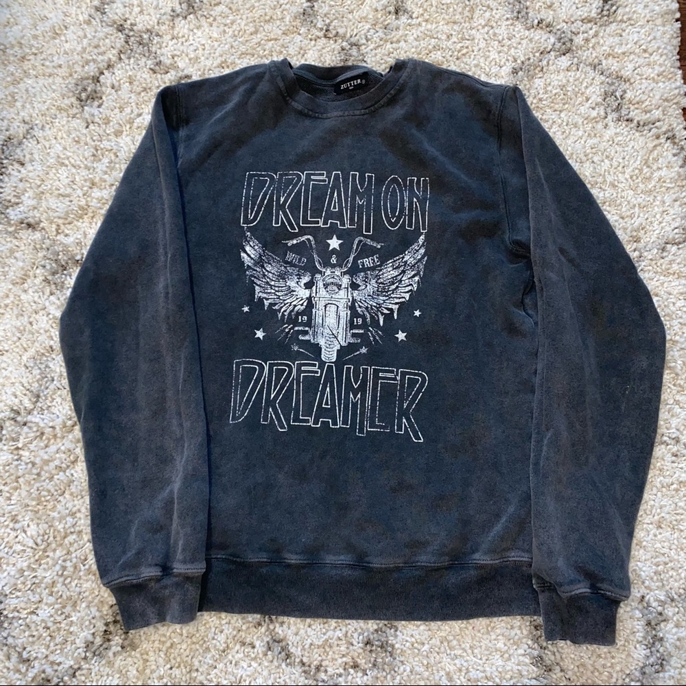 black/gray sweatshirt